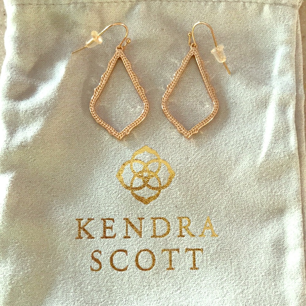 Kendra Scott Sophia drop earrings in rose gold